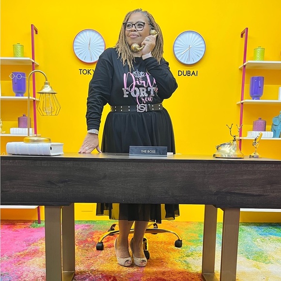 Today is Leggings day! Join our list to be notified when we go live! - Picture 3 of 17